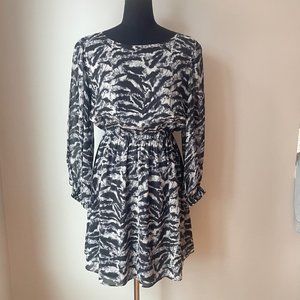 Alice + Olivia Black and White Print Long Sleeve Silk Dress